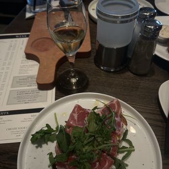 Cooper’s Hawk Winery & Restaurant - New American Near Me - Naperville, Illinois