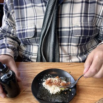 Yonsei Handrolls - DIY spicy tuna handroll with soy sauce tincture - Sushi Bars Near Me - Albany, California