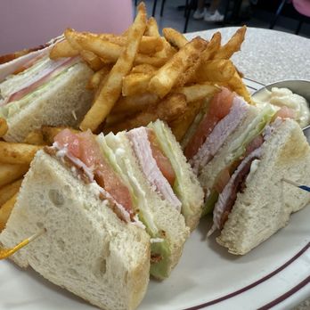 Vickies Diner - Club sandwich - Breakfast & Brunch Near Me - Las Vegas, Nevada Vickies Diner - Club sandwich - Breakfast & Brunch Near Me - Las Vegas, Nevada