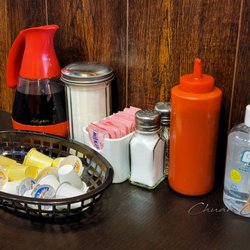 Stacked Pancake & Breakfast House - Table condiments