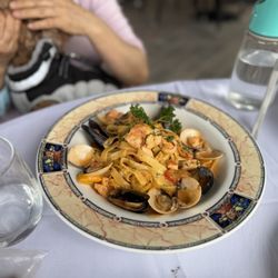 Mimi' & Coco' Bistro - Seafood Medley Pasta