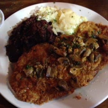 Reichenbach Hall - Jägerschnitzel mit Kartoffeln und Blaukraut - Bars Near Me - New York, New York Reichenbach Hall - Jägerschnitzel mit Kartoffeln und Blaukraut - Bars Near Me - New York, New York