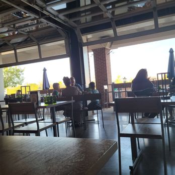 Liberty Tavern Polaris - The outdoor patio - American Near Me - Columbus, Ohio