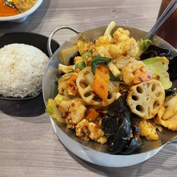 Kung Fu Noodle - H1. Grilled Cauliflower, fungus, baby bok choy, lotus root Pot with shrimp and chicken. - Szechuan Near Me - Tucson, Arizona Kung Fu Noodle - H1. Grilled Cauliflower, fungus, baby bok choy, lotus root Pot with shrimp and chicken. - Szechuan Near Me - Tucson, Arizona