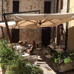 Caffè Duomo - Outdoor seating at Caffè Duomo