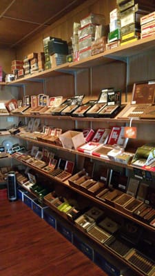 tobacco store maumelle Smoker Friendly, 700 Edgewood Dr, Maumelle, AR 72113-6271, US