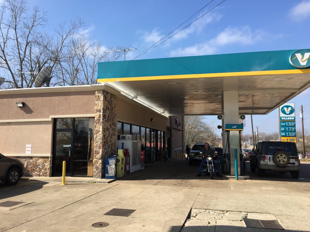 METRO Updated April 2024 410 E Pine St, Frankston, Texas