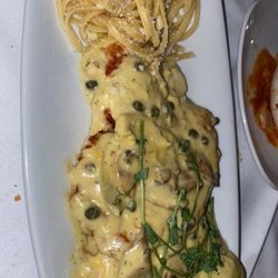 Maria's Ristorante & Pizzeria - Chicken piccata
