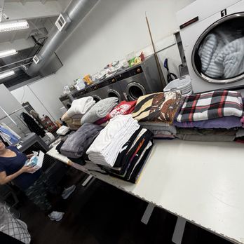 Laverie - Laundromat Near Me - Los Angeles, California Laverie - Laundromat Near Me - Los Angeles, California