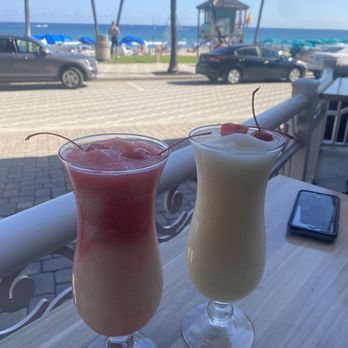 Patio Bar and Grill - Cocktail with a beach view - American Near Me - Deerfield Beach, Florida