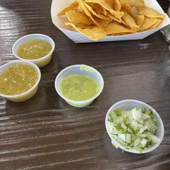 Mexicali Taco & Co - Chips and salsa - Mexican Near Me - Los Angeles, California