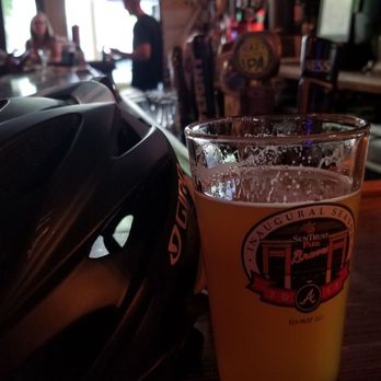 North Highland Pub - New American Near Me - Atlanta, Georgia