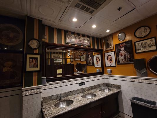 McGillin's Olde Ale House by null