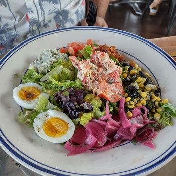 Frying Pan NYC - Lobster salad - Bars Near Me - New York, New York