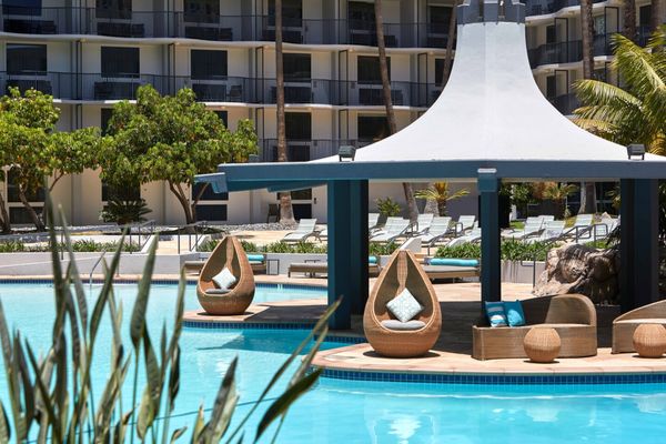 Marriott M Club Lounge by null