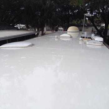 Dolly's RV & Auto Detailing - The roof clean - Auto Detailing Near Me - Vero Beach, Florida