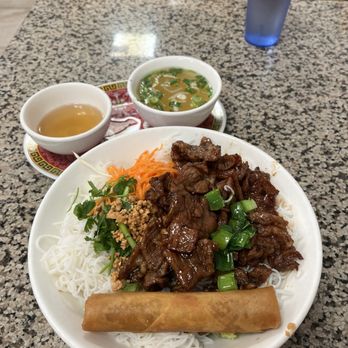 Pho Lee Hoa Phat - Bbq pork vermicelli bowl - Vietnamese Near Me - Pleasant Hill, California Pho Lee Hoa Phat - Bbq pork vermicelli bowl - Vietnamese Near Me - Pleasant Hill, California