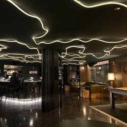 Clever Coyote - Inside the bar