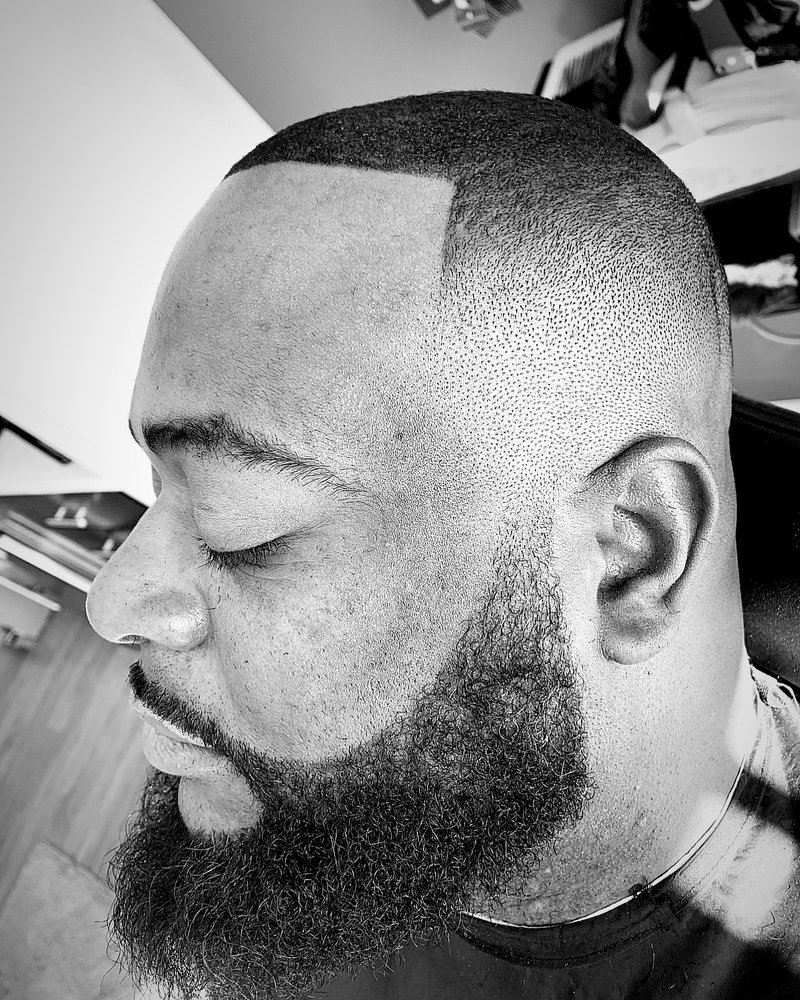 Jah’s Cuts Logo