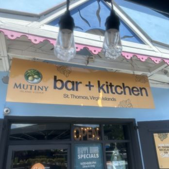 Bar plus Kitchen STT - Front entrance - Comfort Food Near Me - Estate Thomas, Virgin Islands