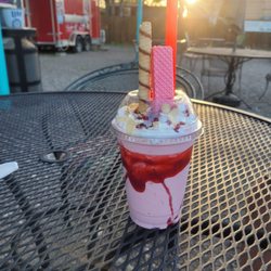 Philadelphia water ice Eyescream trailer - Strawberry milkshake