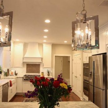 Surroundings by Natureworks - a kitchen with a center island - General Contractors Near Me - Carmel, Indiana Surroundings by Natureworks - a kitchen with a center island - General Contractors Near Me - Carmel, Indiana