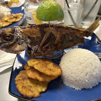 El Sitio Restaurant and Bakery - Fried snapper - Bakeries Near Me - Royal Palm Beach, Florida