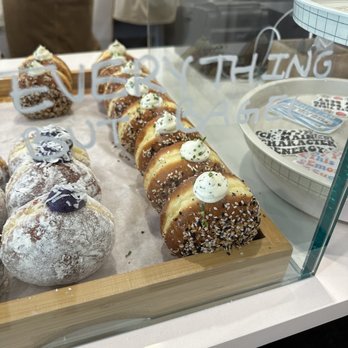 Dear Donuts - Donuts Near Me - St. Charles, Illinois Dear Donuts - Donuts Near Me - St. Charles, Illinois