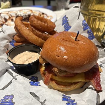 Big Al’s - Peanut Butter Bacon Burger ($13.99) - Bowling Near Me - Milpitas, California Big Al’s - Peanut Butter Bacon Burger ($13.99) - Bowling Near Me - Milpitas, California