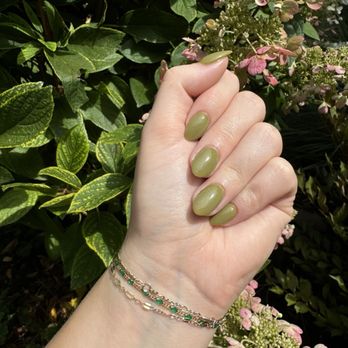 Esquisite Nails & Spa - Dip Manicure - Nail Salons Near Me - Plainfield, Illinois