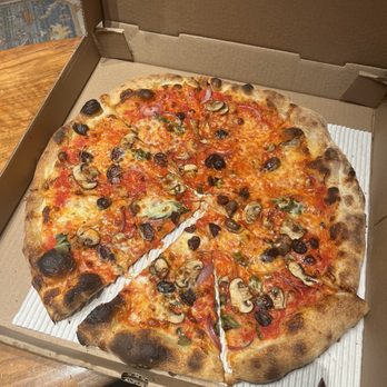 Pizzeria Lucci - Veggie pizza! - Pizza Near Me - Belmar, New Jersey