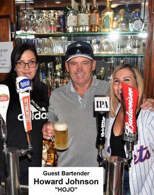 Bulls Eye Sports Pub by null