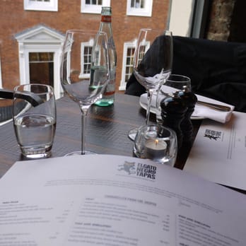 El Gato Negro - Table setting - Spanish Near Me - Manchester, XGM