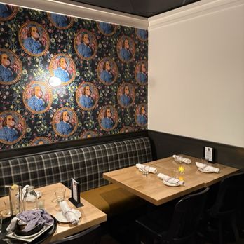 Sharps Roasthouse - Benjamin Franklin wallpaper - American Near Me - SeaTac, Washington