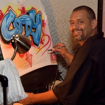 Art Spot Airbrush - At the event performing, Freddie the Artist of Art Spot Airbrush. The best airbrush party favors in the business. - Screen Printing/T-Shirt Printing Near Me Art Spot Airbrush - At the event performing, Freddie the Artist of Art Spot Airbrush. The best airbrush party favors in the business. - Screen Printing/T-Shirt Printing Near Me