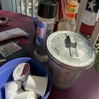 The Wild Iris Café - the table trash can - Cafes Near Me - Dunedin, Florida The Wild Iris Café - the table trash can - Cafes Near Me - Dunedin, Florida