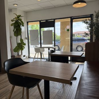 Bon Appetea Cafe - Arcadia - Seating area - Coffee & Tea Near Me - Arcadia, California