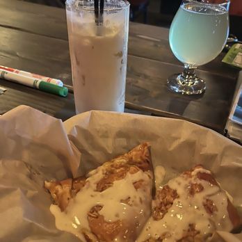 Black Rabbit Meads - Carmen Miranda and a beef Wellington pie - Meaderies Near Me - Reno, Nevada