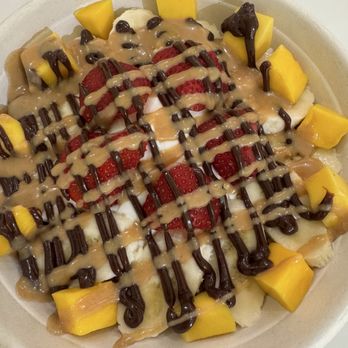 Chums - Create your own bowl - Juice Bars & Smoothies Near Me - Ardmore, Pennsylvania