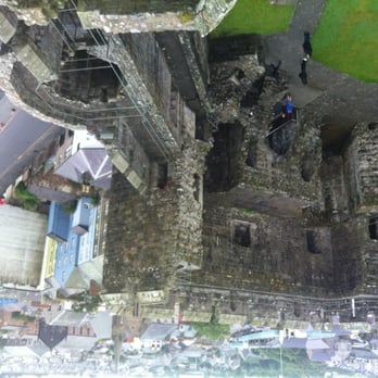 Caernarfon Castle - Landmarks & Historical Buildings Near Me - Caernarfon, GWN