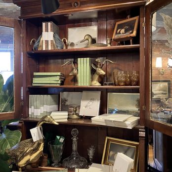 Dwell and Den - Cosmetics & Beauty Supply Near Me - Franklin, Tennessee Dwell and Den - Cosmetics & Beauty Supply Near Me - Franklin, Tennessee