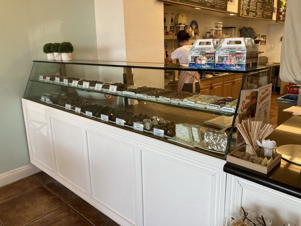 REIMER’S CANDIES, GIFTS AND ICE CREAM Updated October 2024 142 Photos & 110 Reviews 324