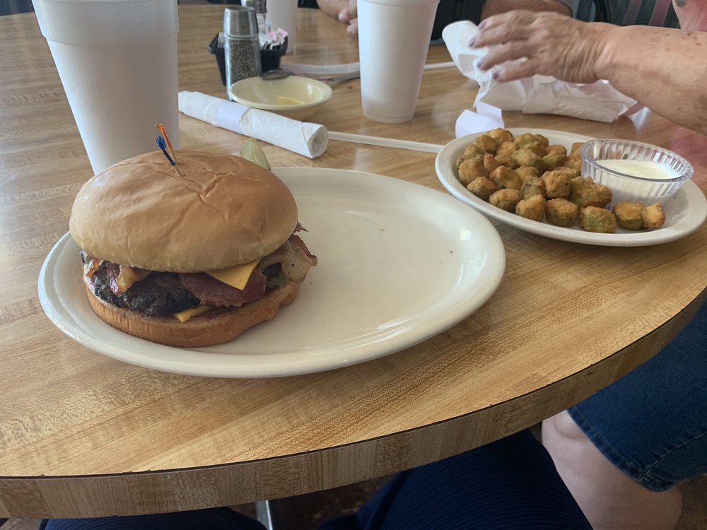 Main Street restaurant Logo