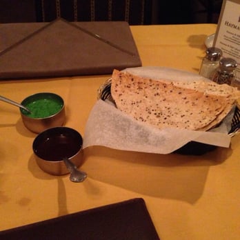 India's Restaurant - Complimentary bread with spicy dipping sauces - Indian Near Me - Houston, Texas