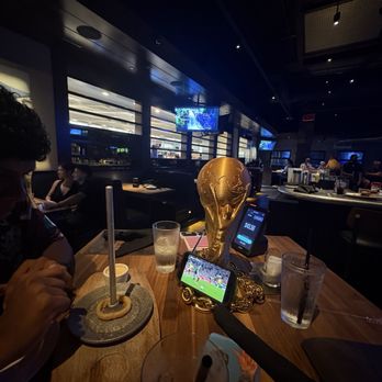 Yard House - Had to watch the game on our phones when they decided to last minute change all screens to the braves game - New American Near Me - Atlanta, Georgia