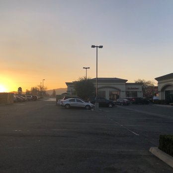 Starbucks - Beautiful evening and empty parking lot(it's never empty) - Coffee & Tea Near Me - Tehachapi, California