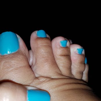 G Beauty Lounge - Notice the paint NOT applied to the entire nail! Also tip of my big toe looks awful after she "fixed" it & there's  polish on the side. - Nail Salons Near Me - North Bergen, New Jersey