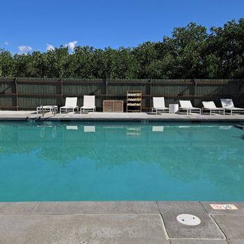 Ofland Escalante - The pool, open til 10pm - Hotels Near Me - Escalante, Utah Ofland Escalante - The pool, open til 10pm - Hotels Near Me - Escalante, Utah