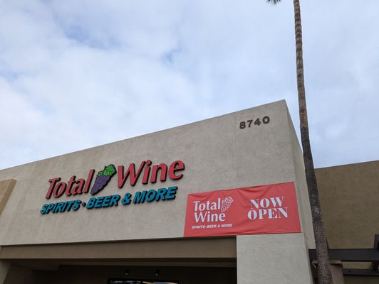 Total Wine & More by null