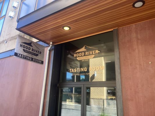 Hood River Distillers Tasting Room by null